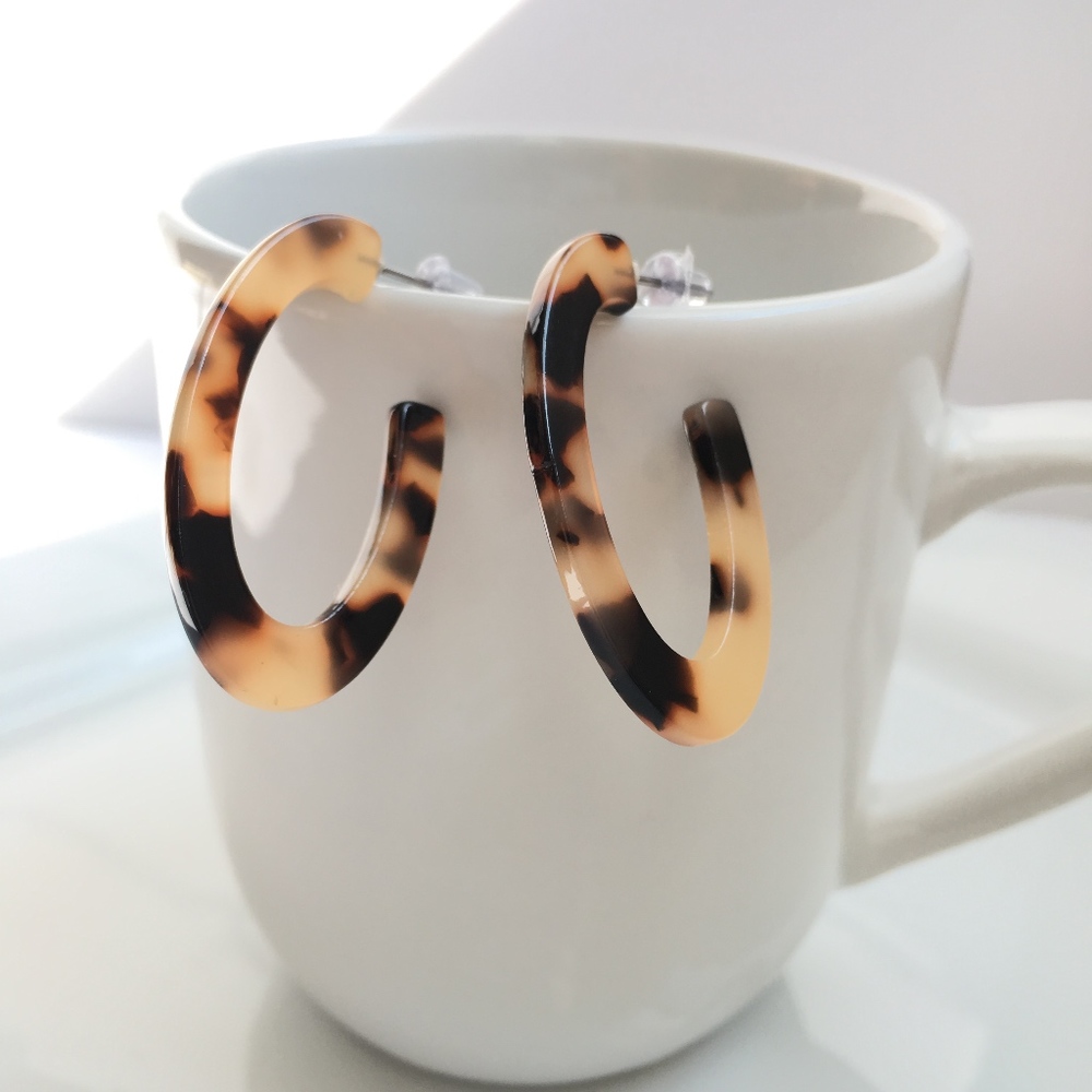 Oval Tortoise Shell Leopard Print Earrings - Picture 4 of 5